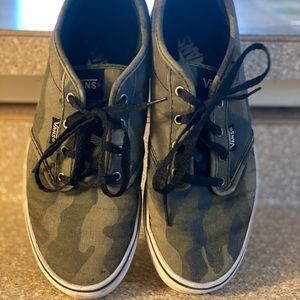 Big kids size 5 camouflage green vans